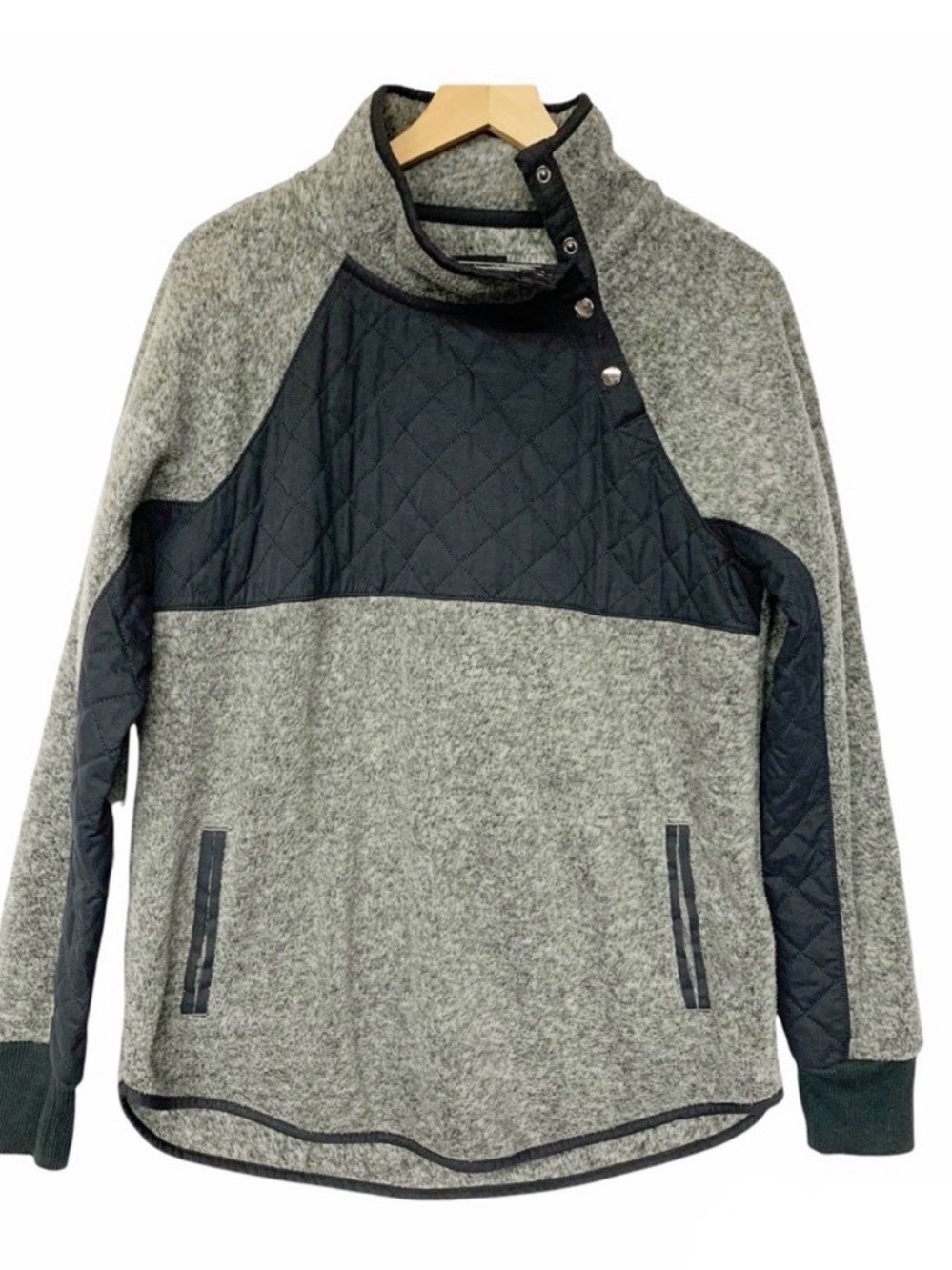 Abercrombie & Fitch gray &  black fleece funnel neck pullover sweatshirt.  Sz L